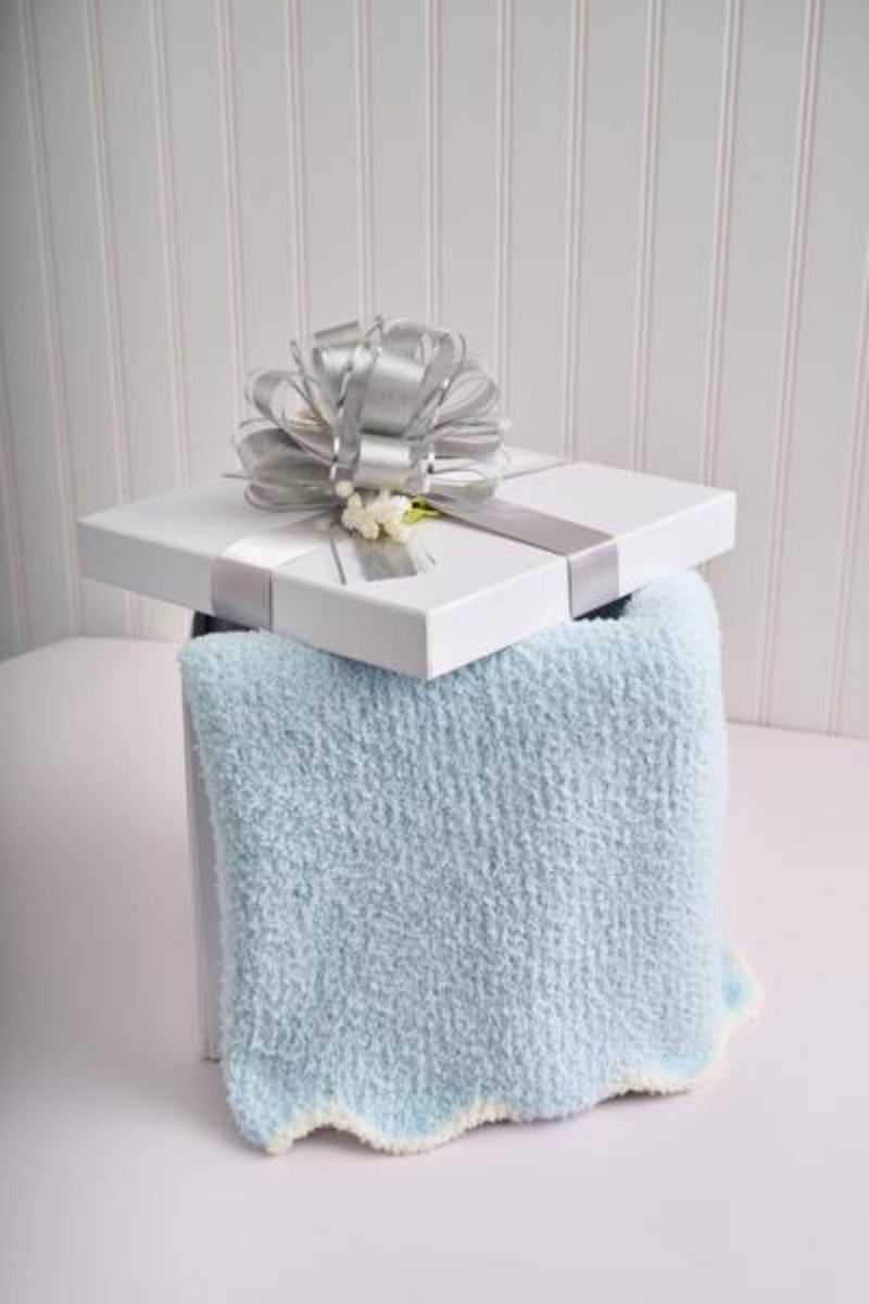 Mudpie Valentine Chenille Bow Blanket